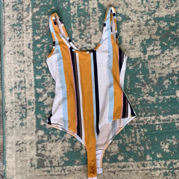 Striped guess body suit - Picture 7 of 8